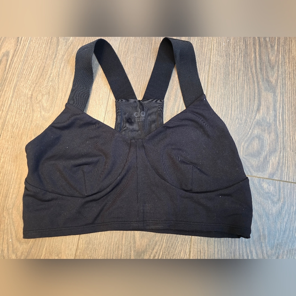 Alo sport bra - Picture 2 of 5